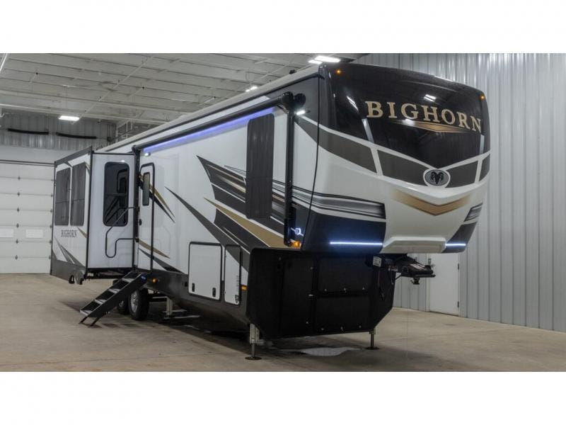 Heartland Bighorn Fifth Wheel Review: 3 Luxury Fifth Wheels
